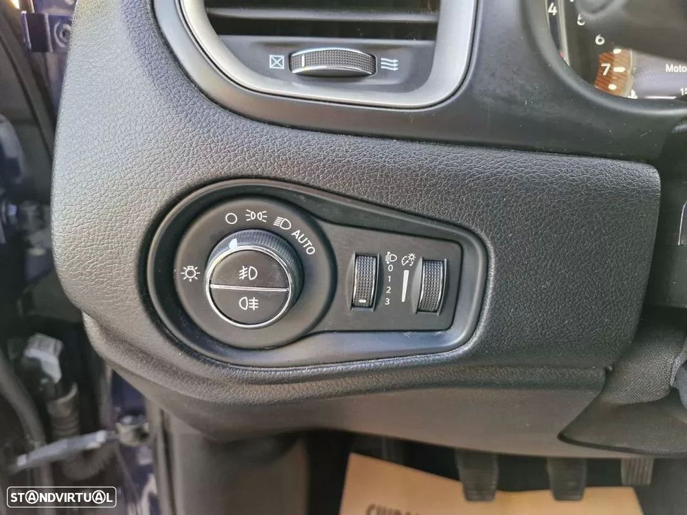 Jeep Renegade 1.0 T Limited - 40