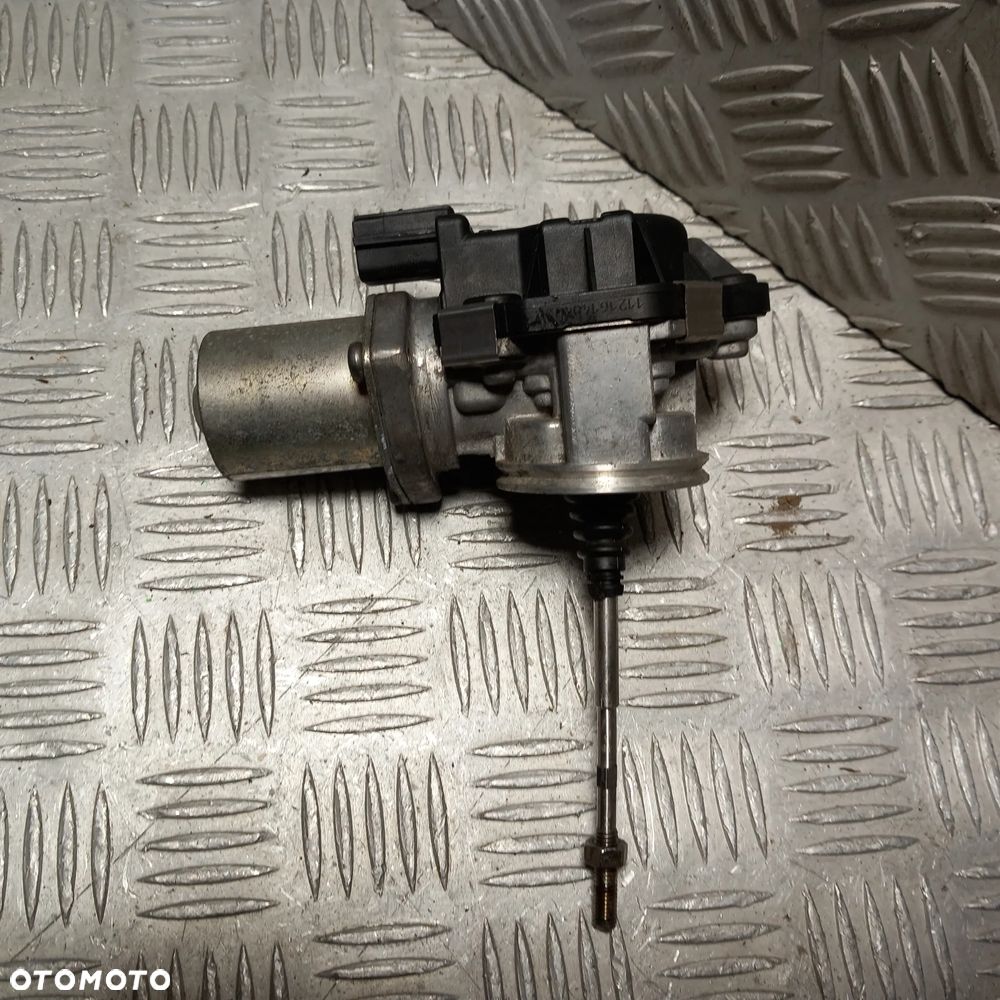 AUDI A4 B9 2.0 TFSI NASTAWNIK STEROWNIK TURBINY 06L145614B - 2