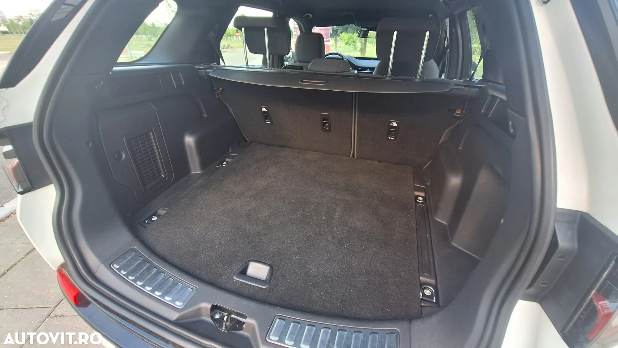 Land Rover Discovery Sport 2.0 P200 R-Dynamic MHEV - 10
