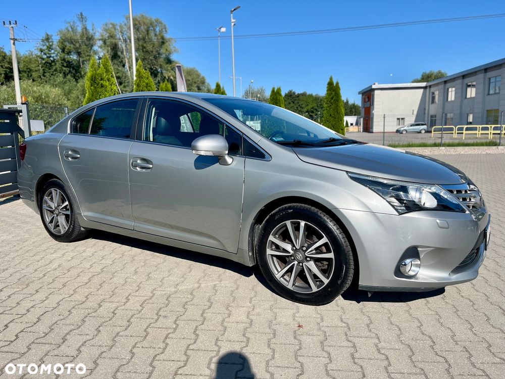 Toyota Avensis 2.0 D-4D Premium - 8