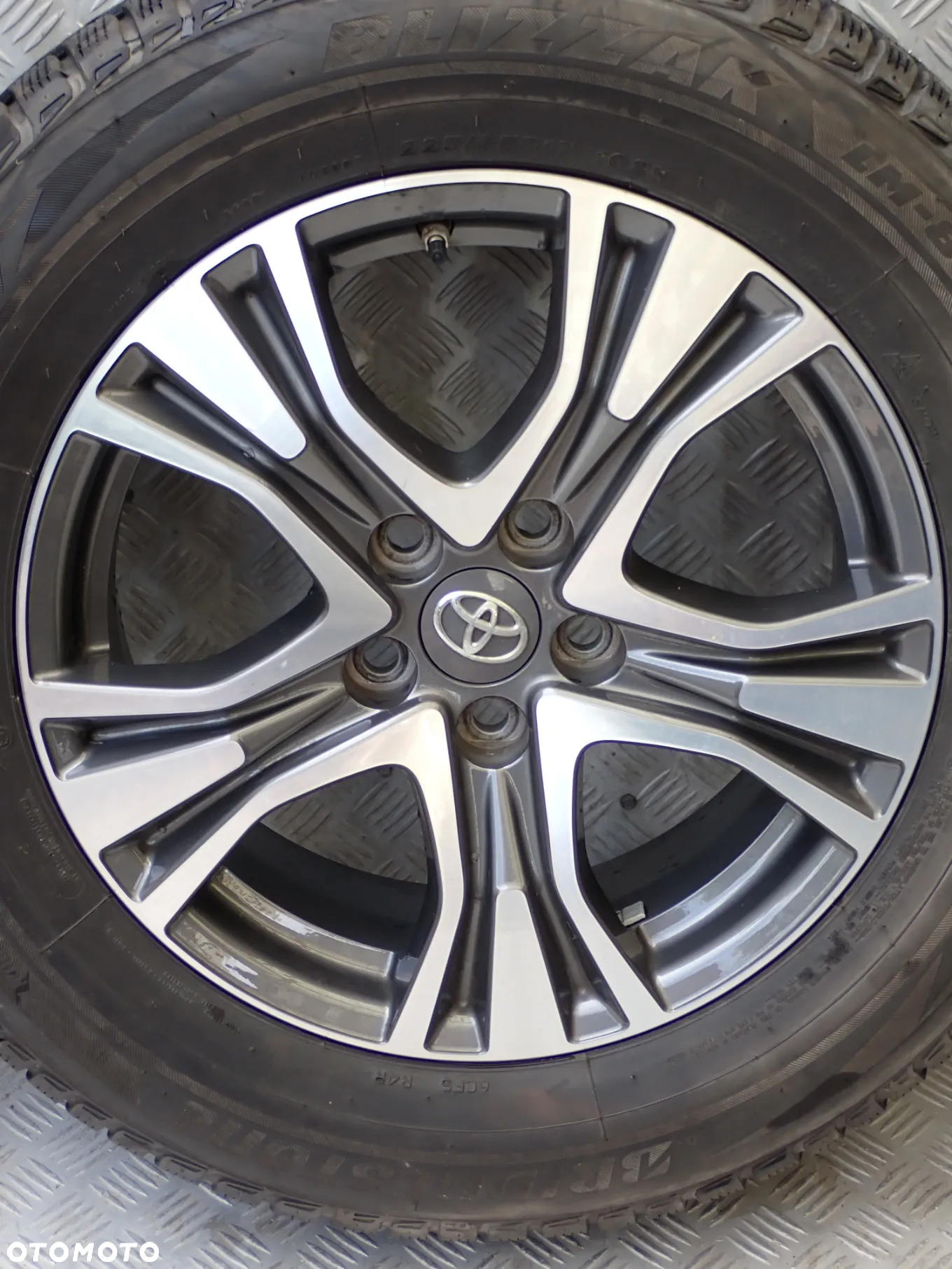KOŁA FELGI ALUMINIOWE TOYOTA 7JX17  ET 30  5X114,3  PZ49M-X0670-Z  Z OPONAMI ZIMA 225/65/17  2900 ZŁ - 5