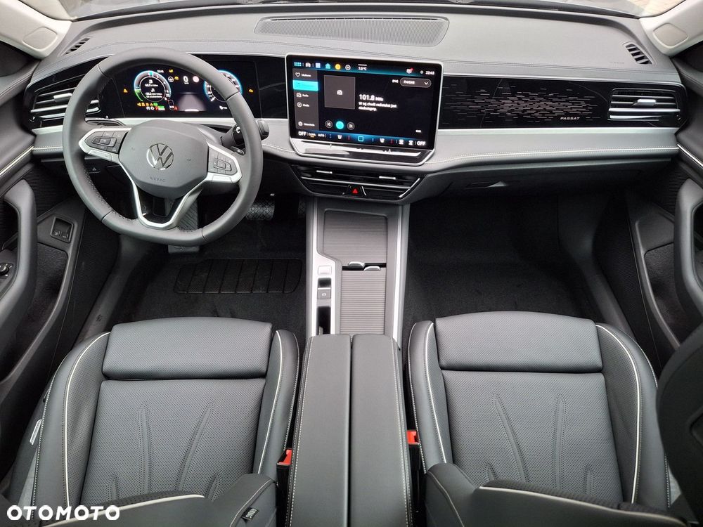 Volkswagen Passat - 10