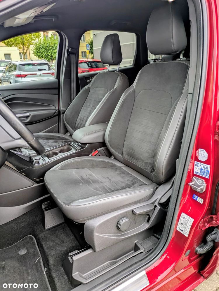 Ford Kuga 1.5 EcoBoost 2x4 ST-Line - 15
