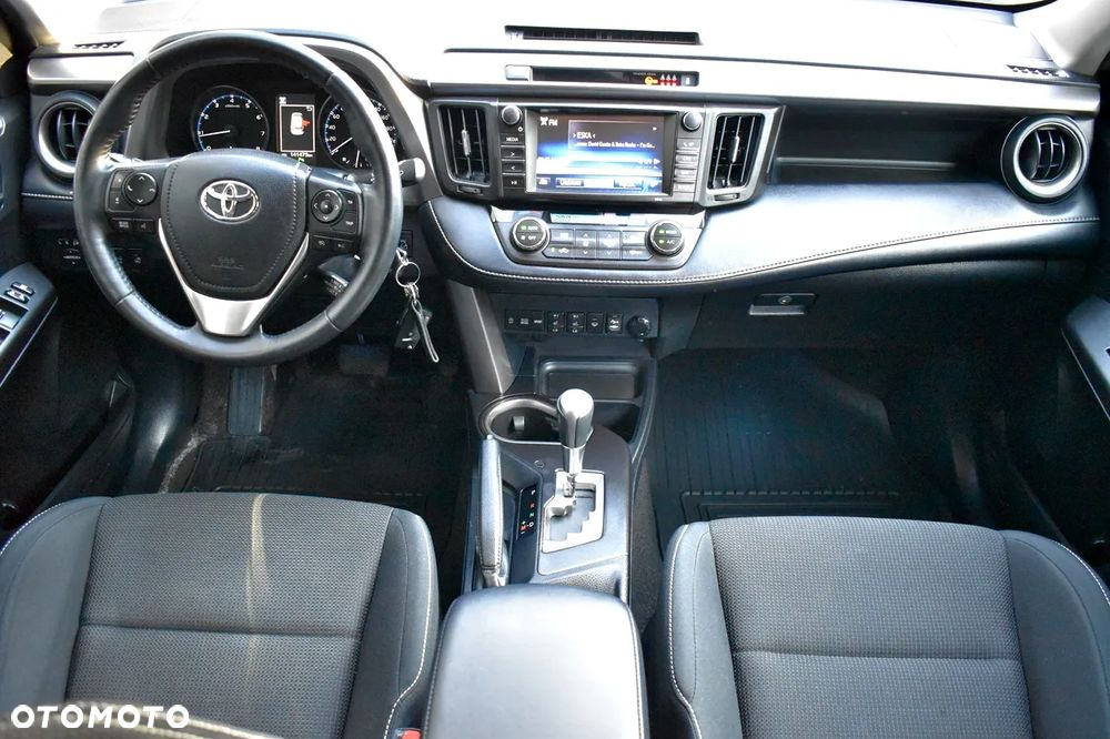 Toyota RAV4 - 18