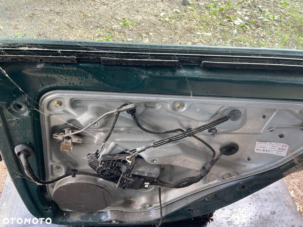 vw passat b5 fl  kombi drzwi  prawe  tył kompletne zielone LB6G z listwa chrom lub zwykła - 4