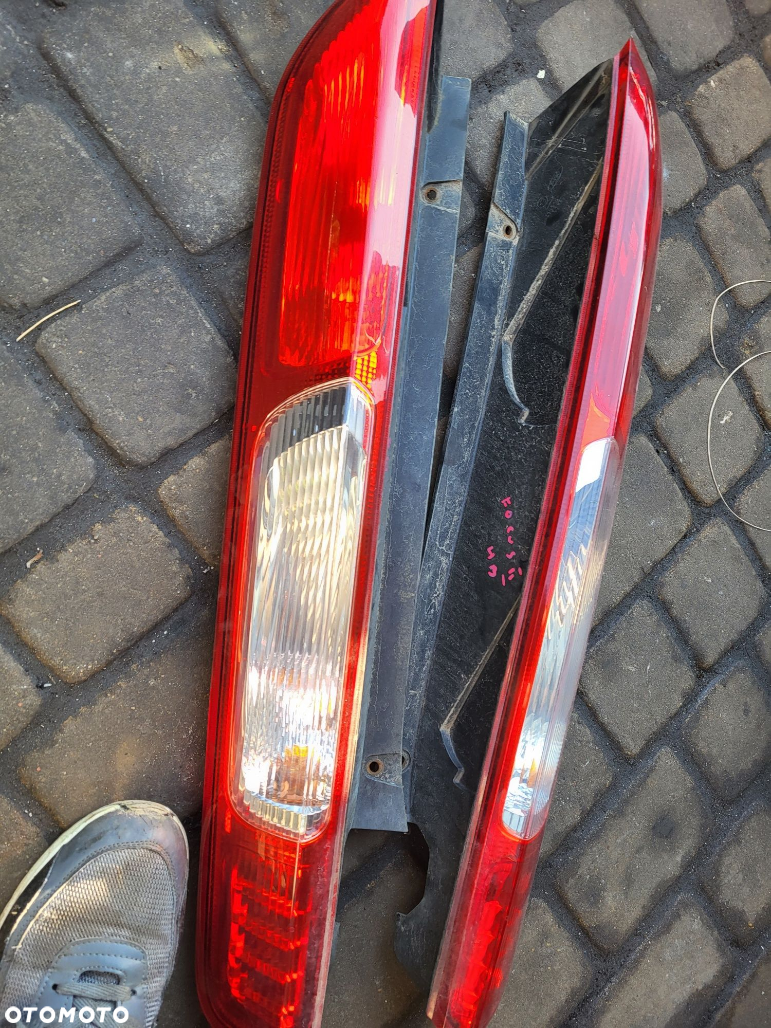 Lampa tylna ford focus mk2 06r chatchback kompletna - 2