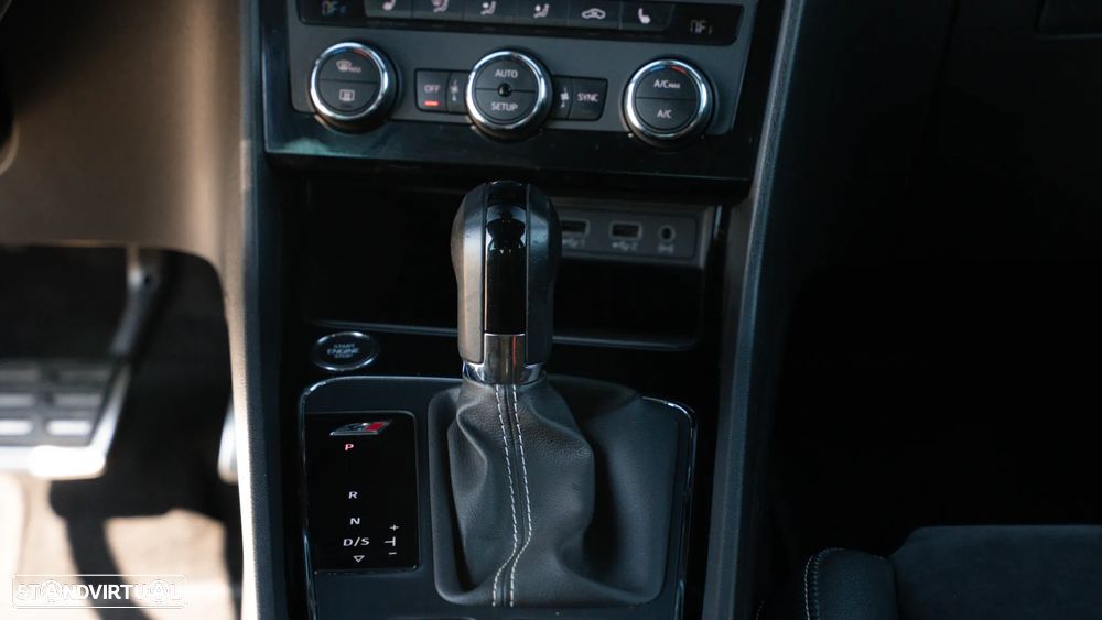 SEAT Leon SC 2.0 TSI Cupra DSG S/S - 32
