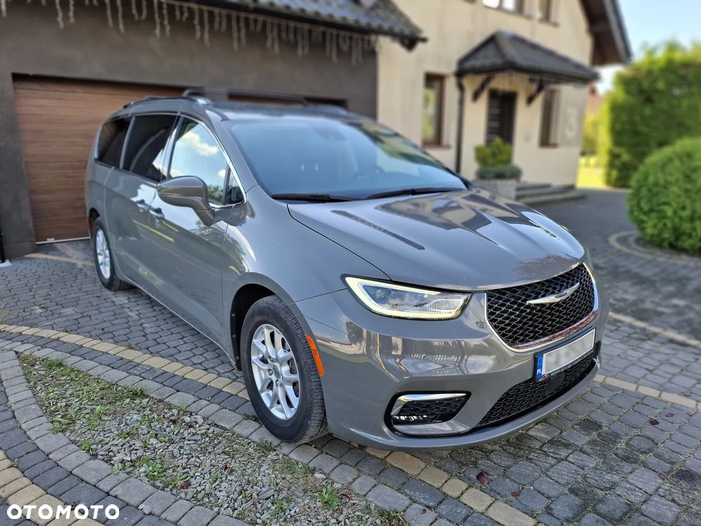 Chrysler Pacifica - 34