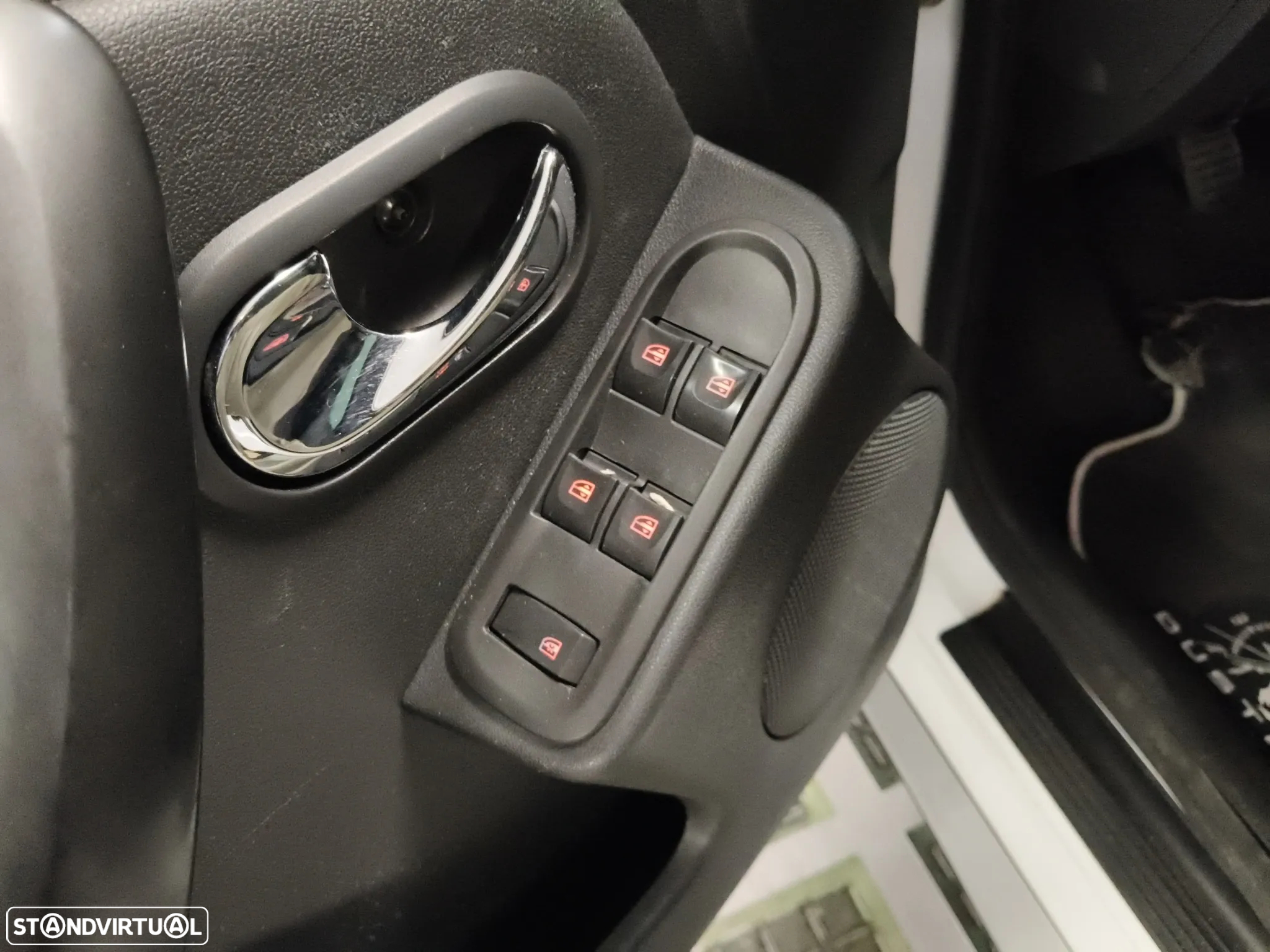 Dacia Duster 1.5 dCi Prestige - 14