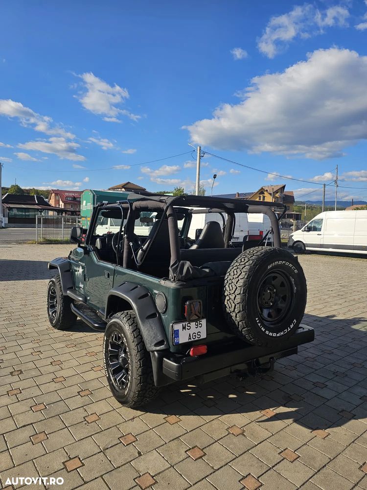 Jeep Wrangler 2.4 Sport - 11