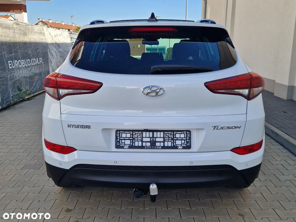 Hyundai Tucson 1.7 CRDI BlueDrive Style 2WD - 20