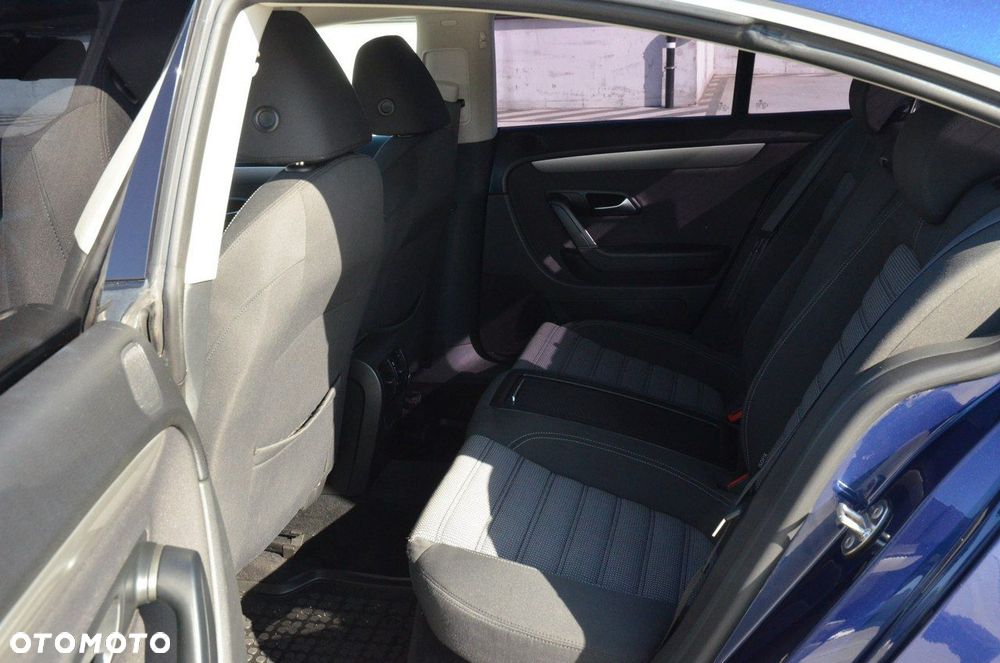 Volkswagen Passat CC 2.0 Blue TDI - 33