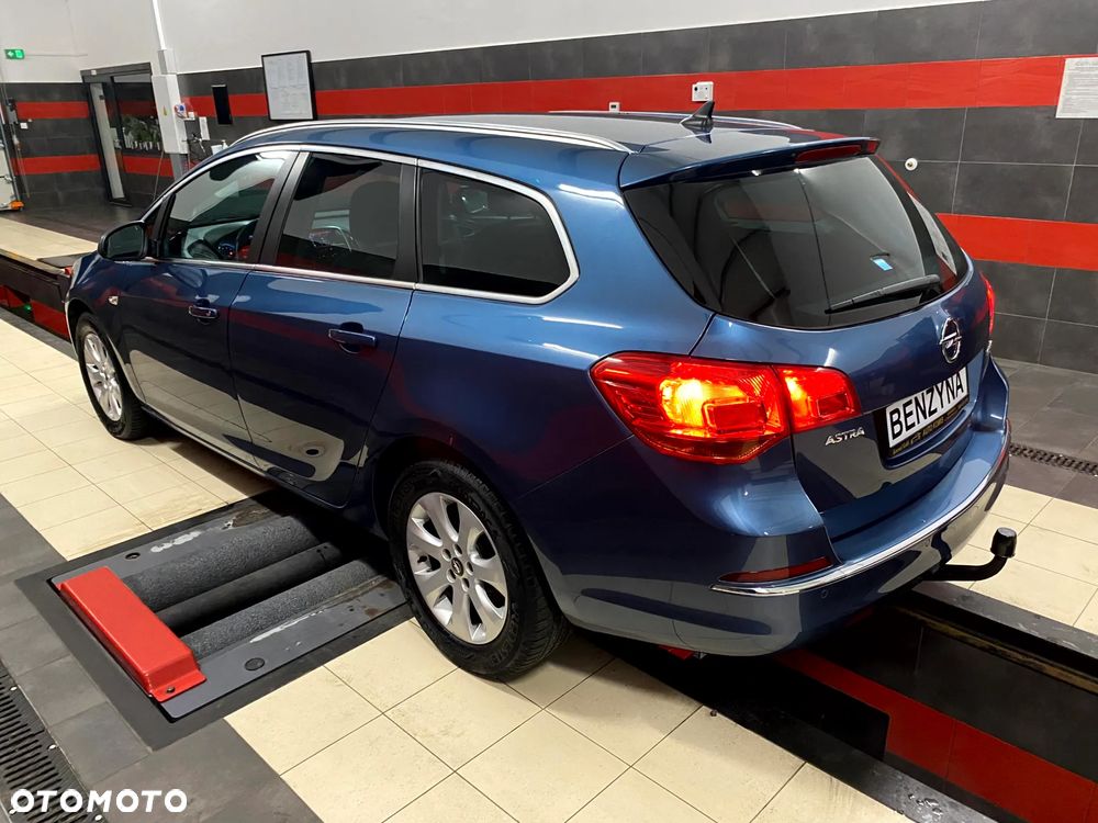 Opel Astra 1.4 Turbo Innovation - 11