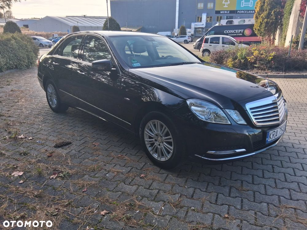 Mercedes-Benz E-Class 2011 photo 4