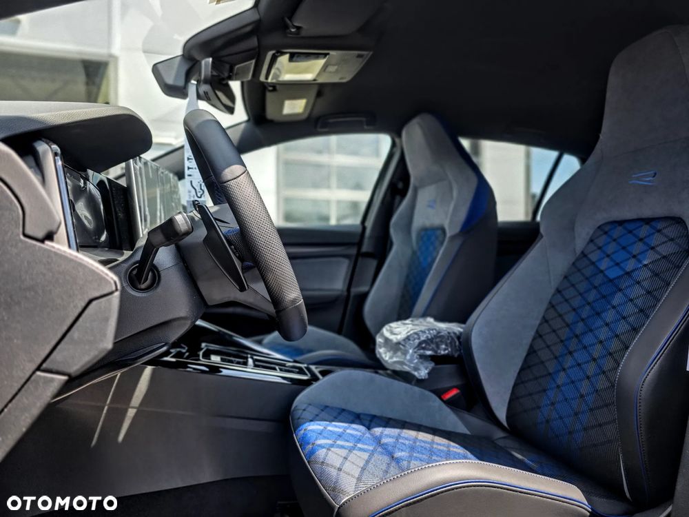 Volkswagen Golf 2.0 TSI 4Motion R DSG - 12
