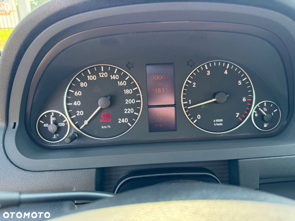 Mercedes-Benz Klasa A 180 Autotronic Elegance - 16