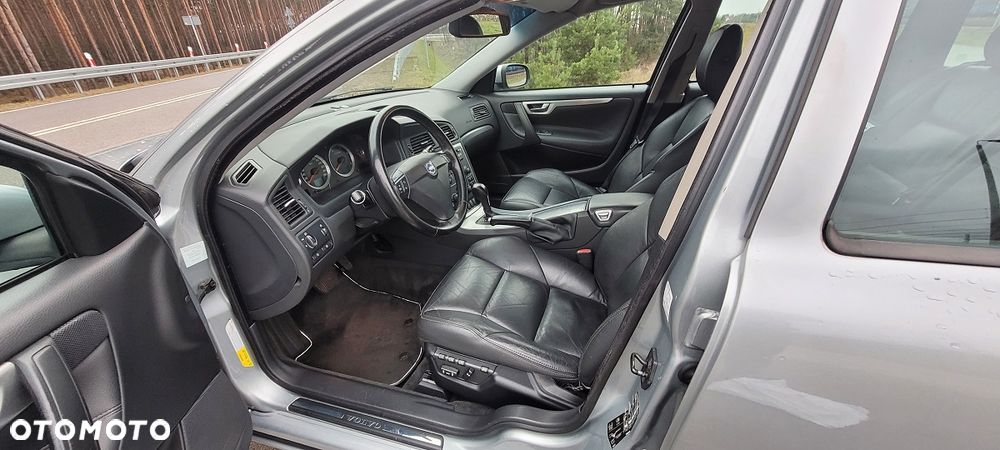 Volvo V70 D5 AWD Summum - 10