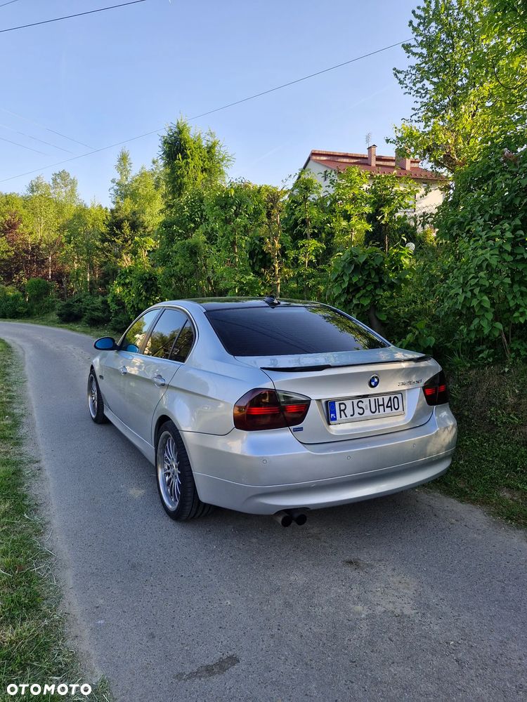 BMW Seria 3 325xi - 2