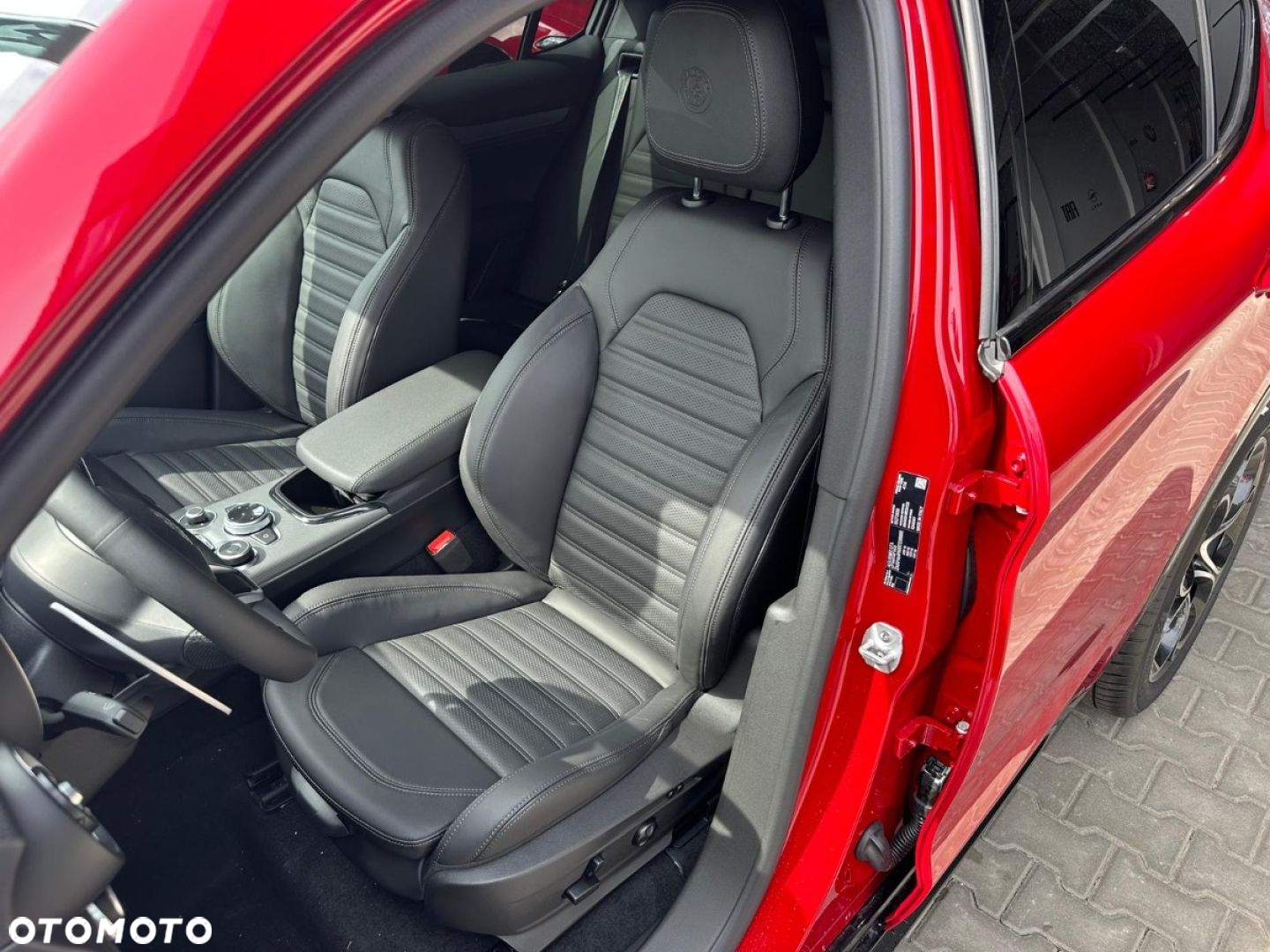 Alfa Romeo Stelvio - 11