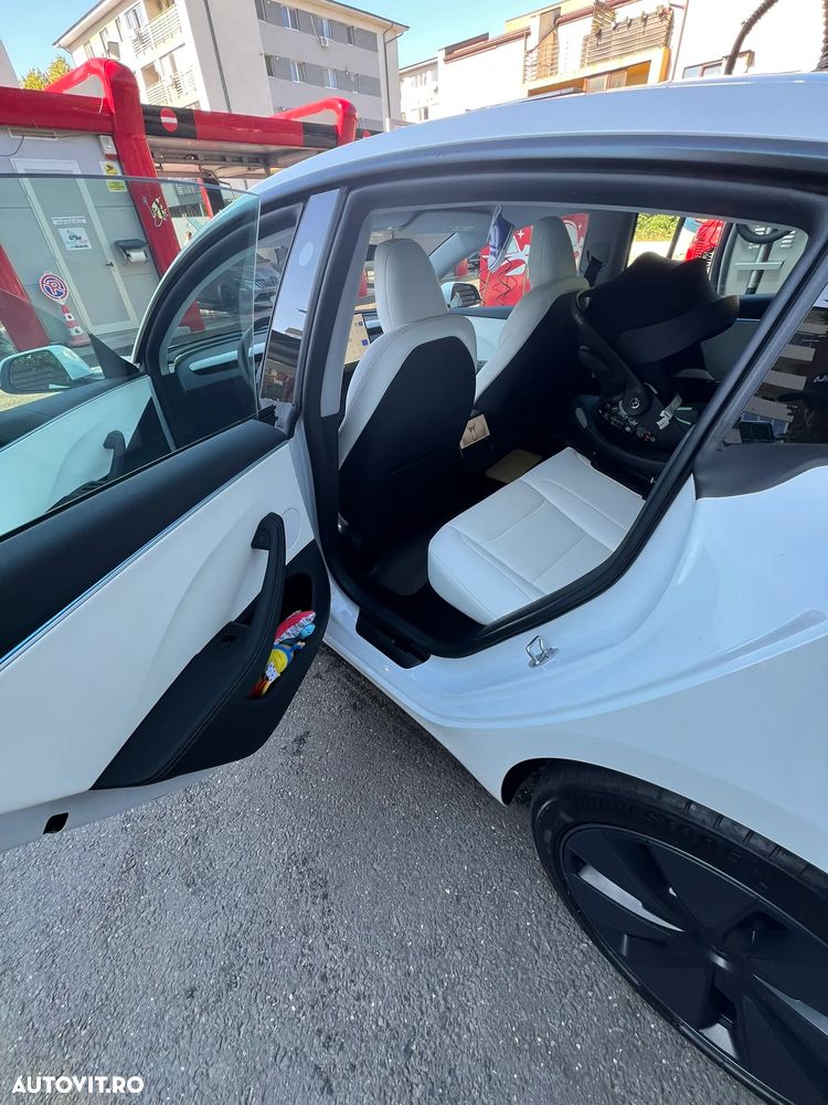 Tesla Model 3 RWD - 4