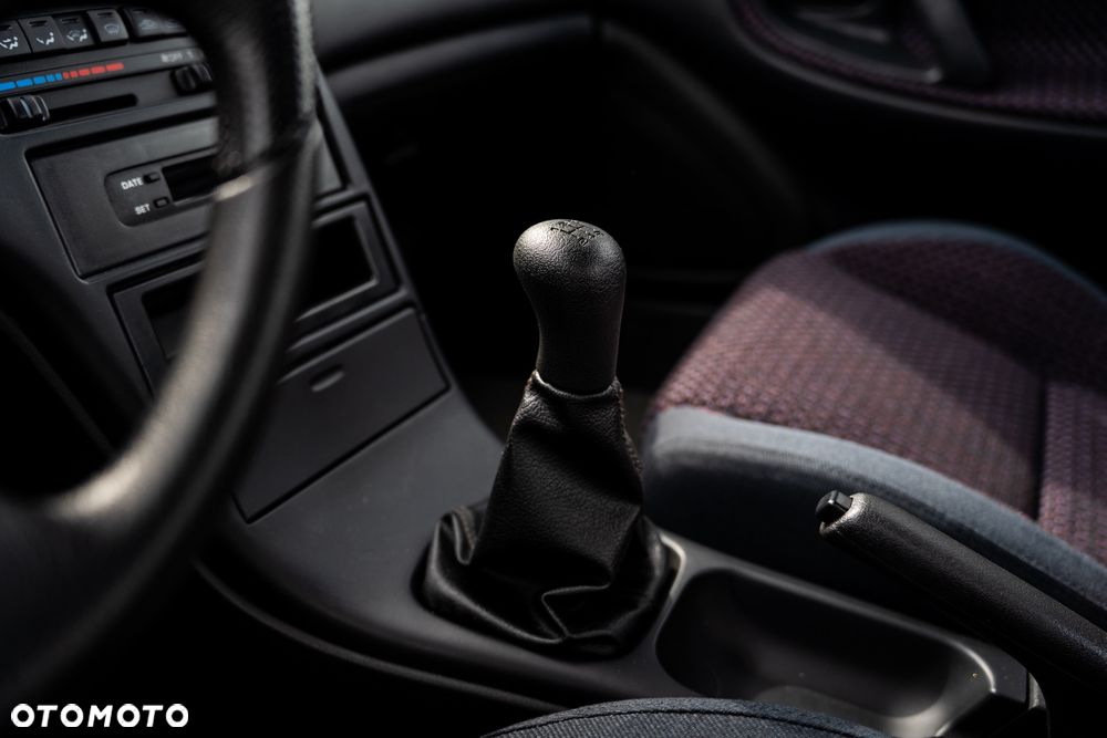 Mazda MX-6 2.0 - 23