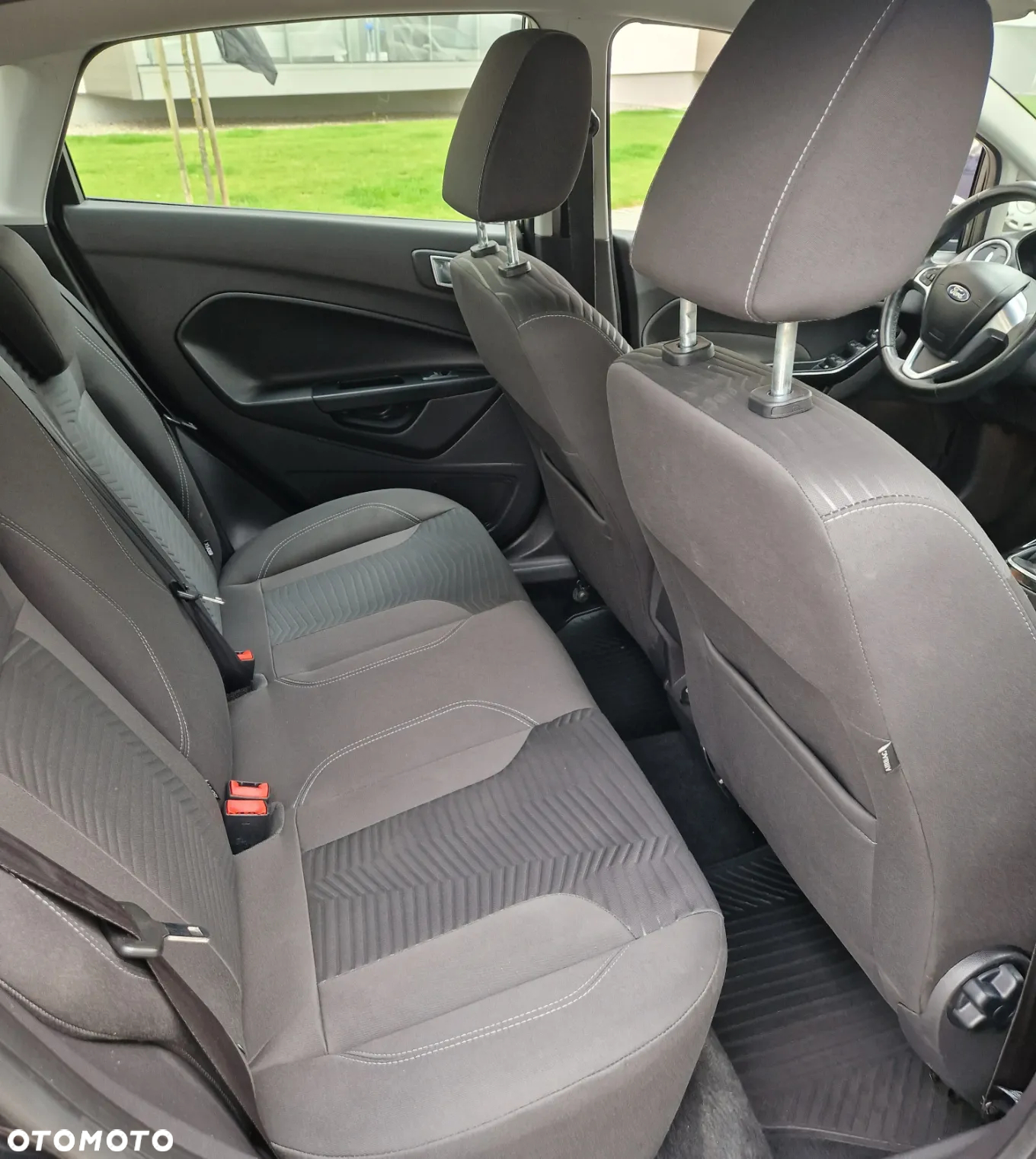 Ford Fiesta 1.6 TDCi Titanium - 10