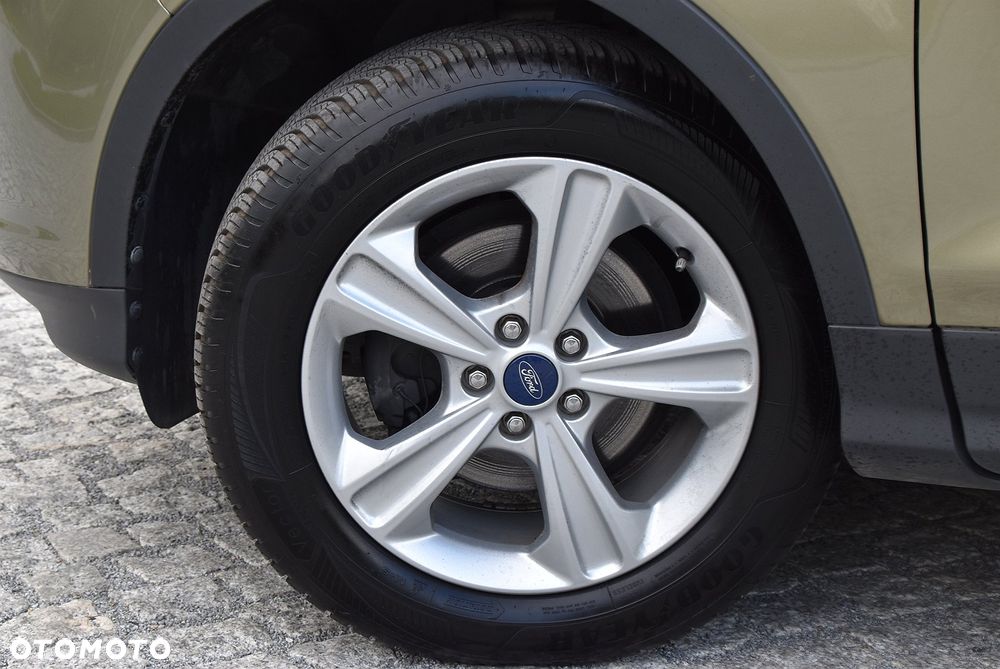 Ford Kuga - 13