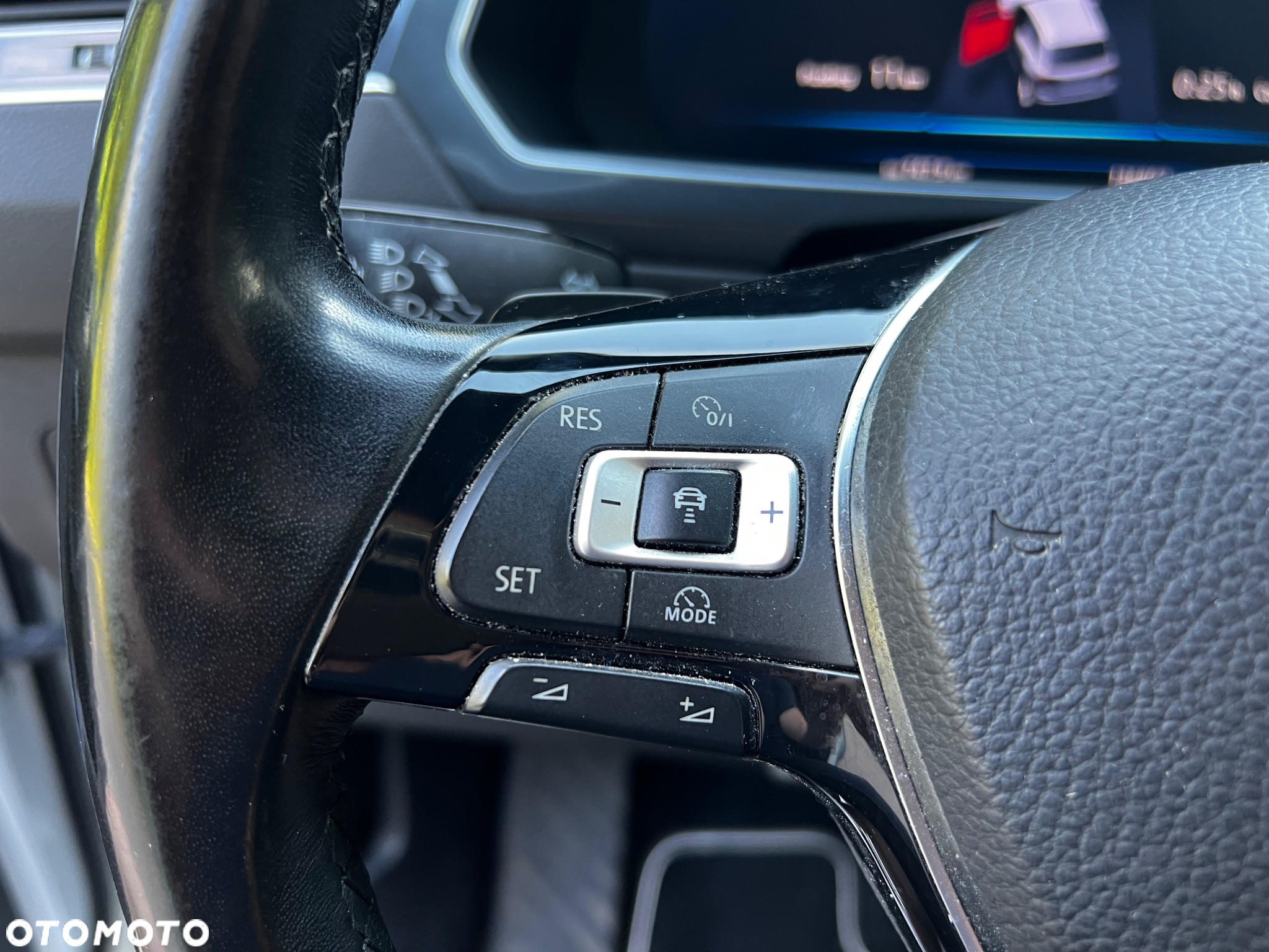 Volkswagen Tiguan 2.0 TSI 4Mot R-Style DSG - 26