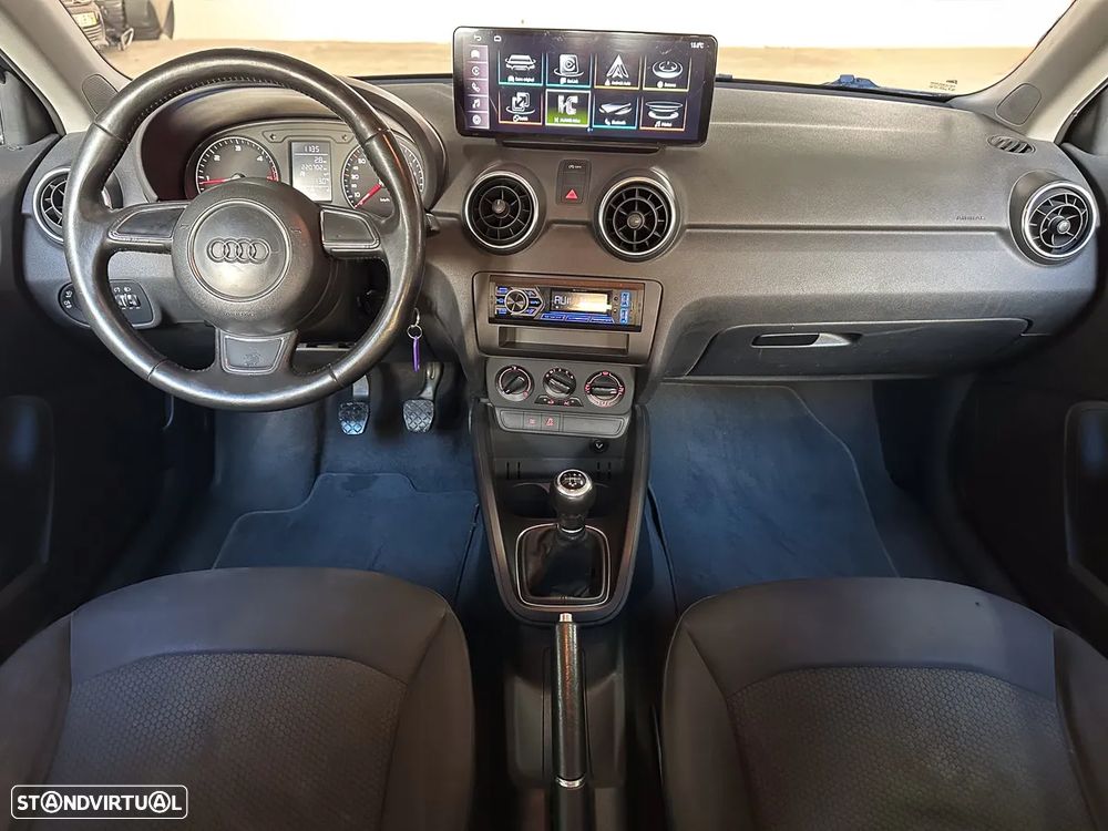 Audi A1 1.6 TDI Attraction - 4
