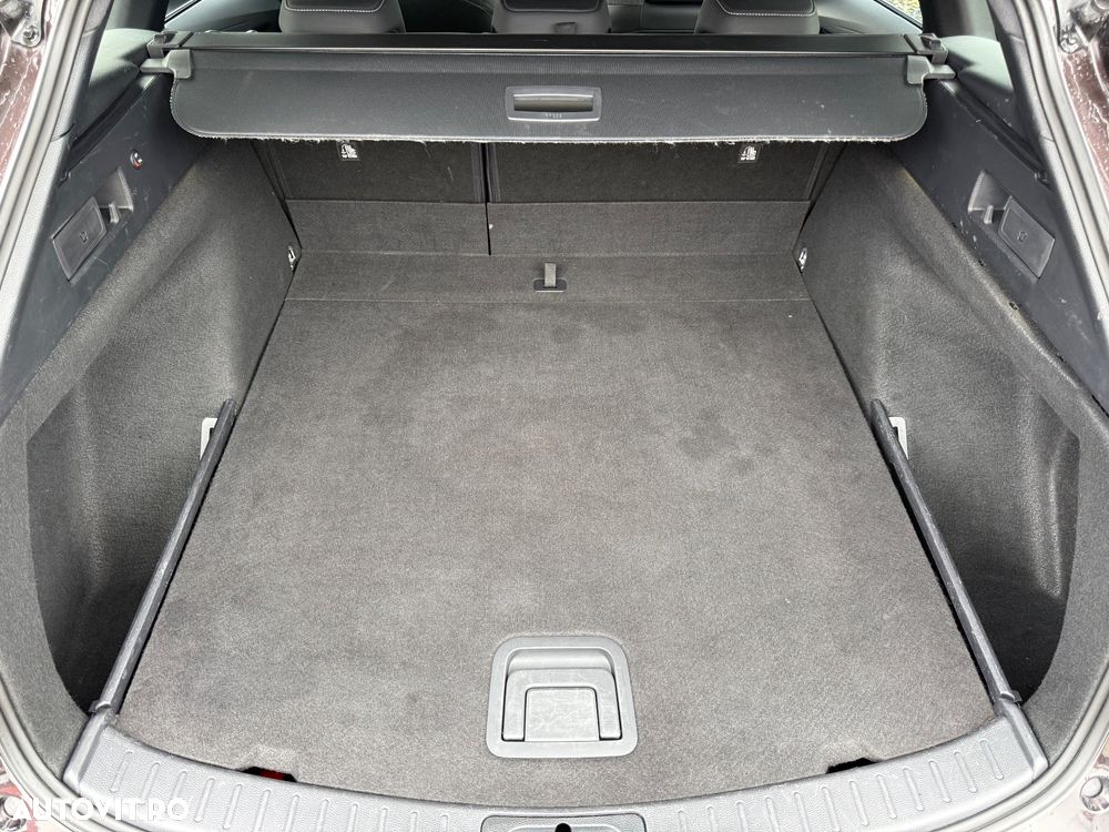 Toyota Corolla 1.8 HSD Exclusive interior Gri - 39