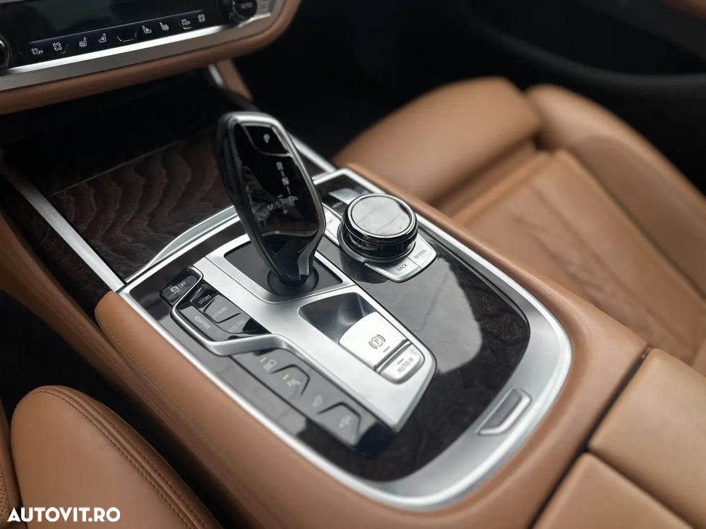 BMW Seria 7 745e AT PHEV - 12