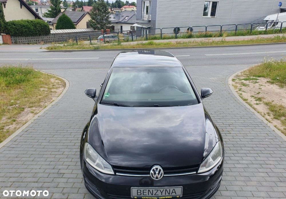 Volkswagen Golf - 25