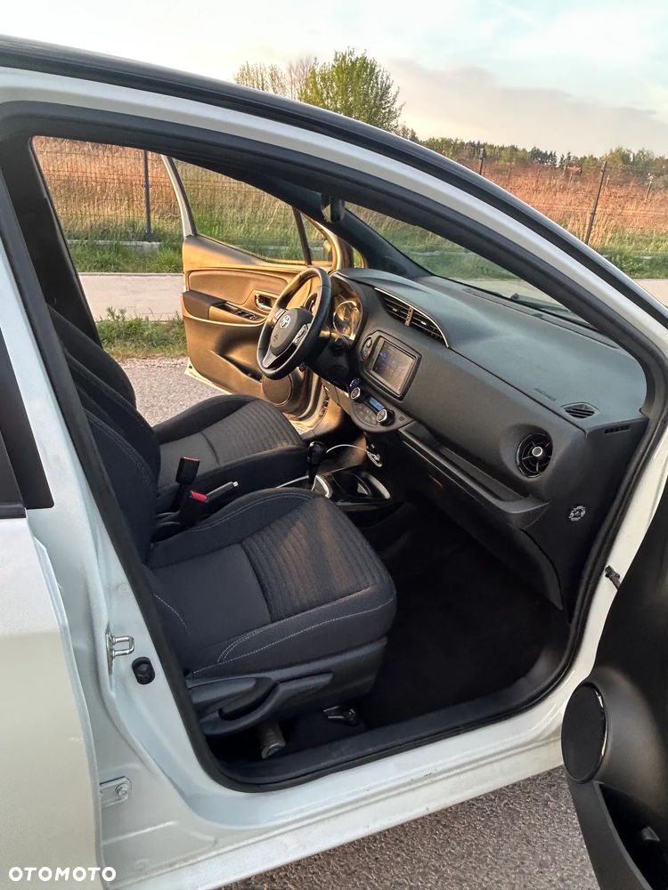 Toyota Yaris - 11
