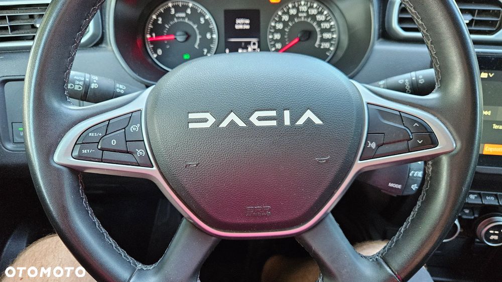 Dacia Duster TCe 100 2WD Celebration - 34