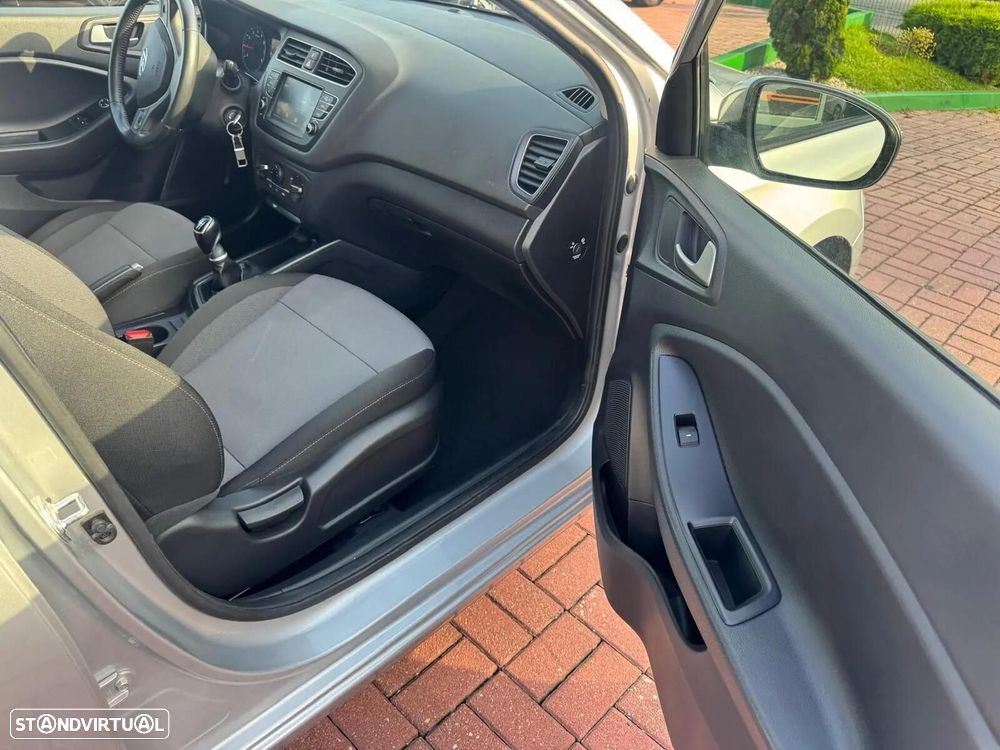 Hyundai i20 1.0 T-GDI Style DCT - 6