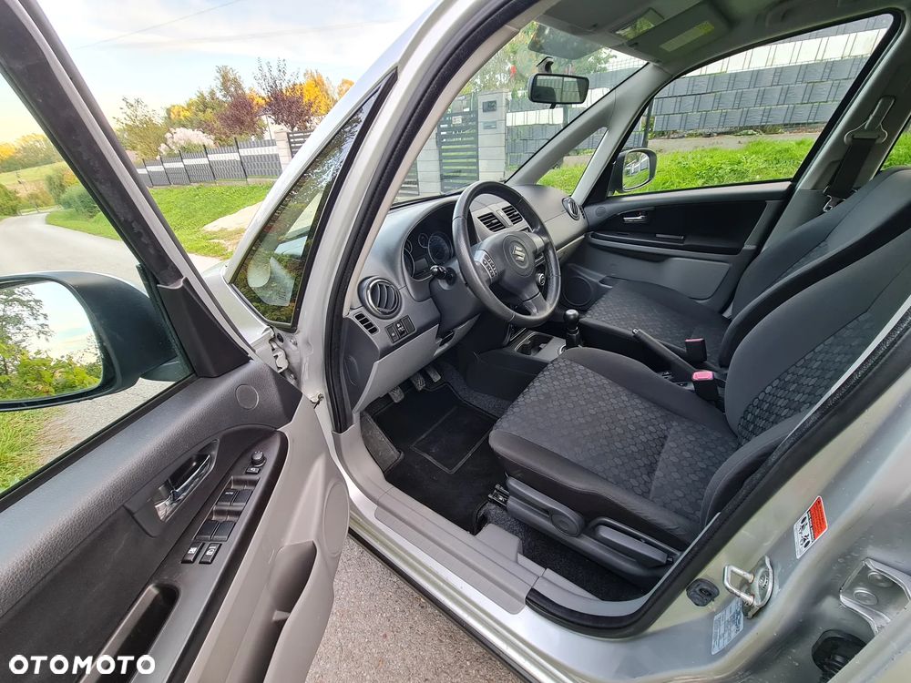 Suzuki SX4 - 8