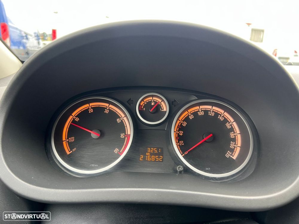 Opel Corsa 1.3 CDTi City - 32