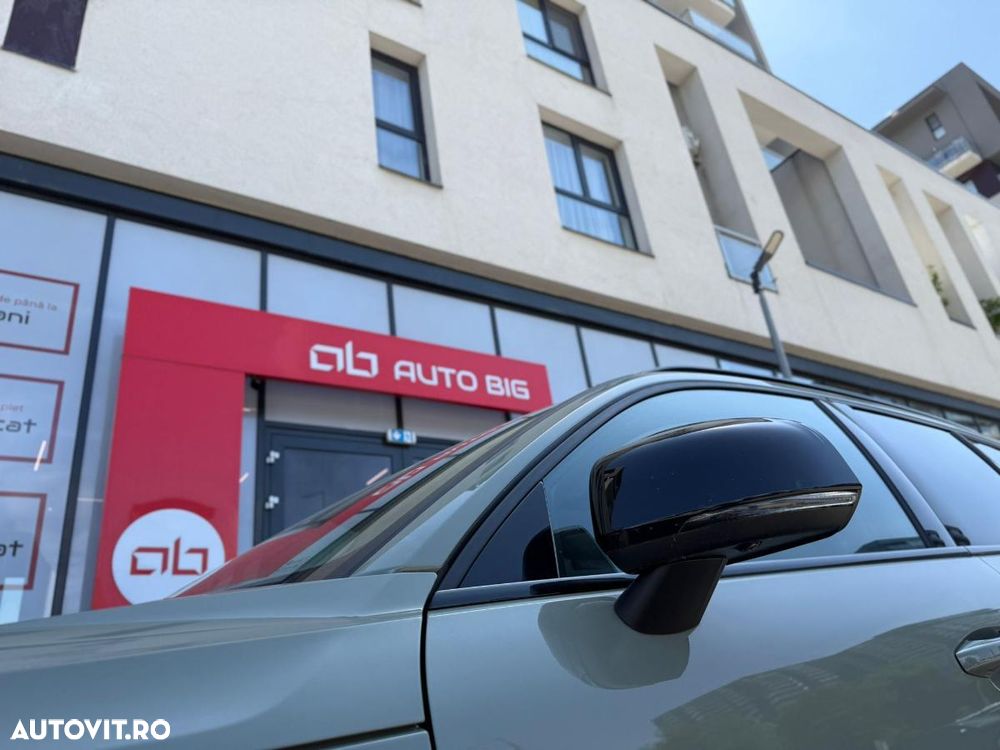 Volvo XC 40 B4 AT FWD MHEV Plus Dark - 13