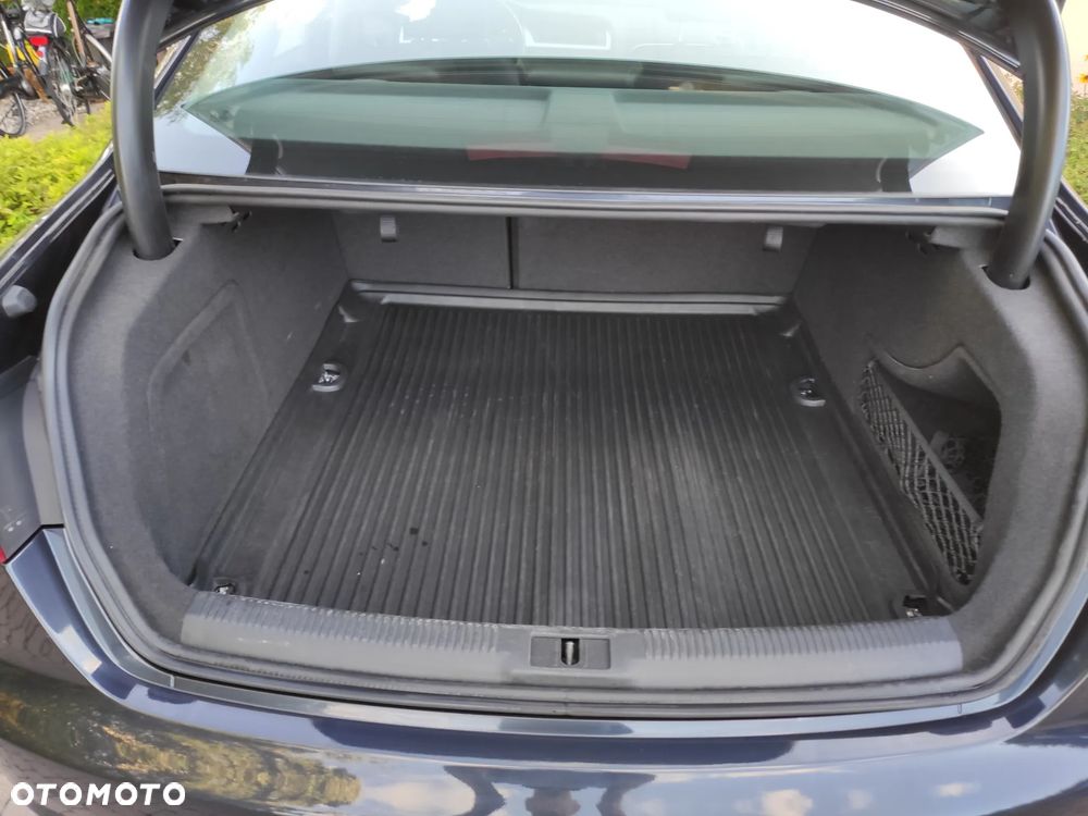 Audi A4 Limousine 2.0 TFSI Limited Edition - 16