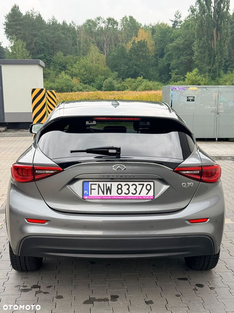 Infiniti Q30 1.5d Business Executive 7DCT - 6