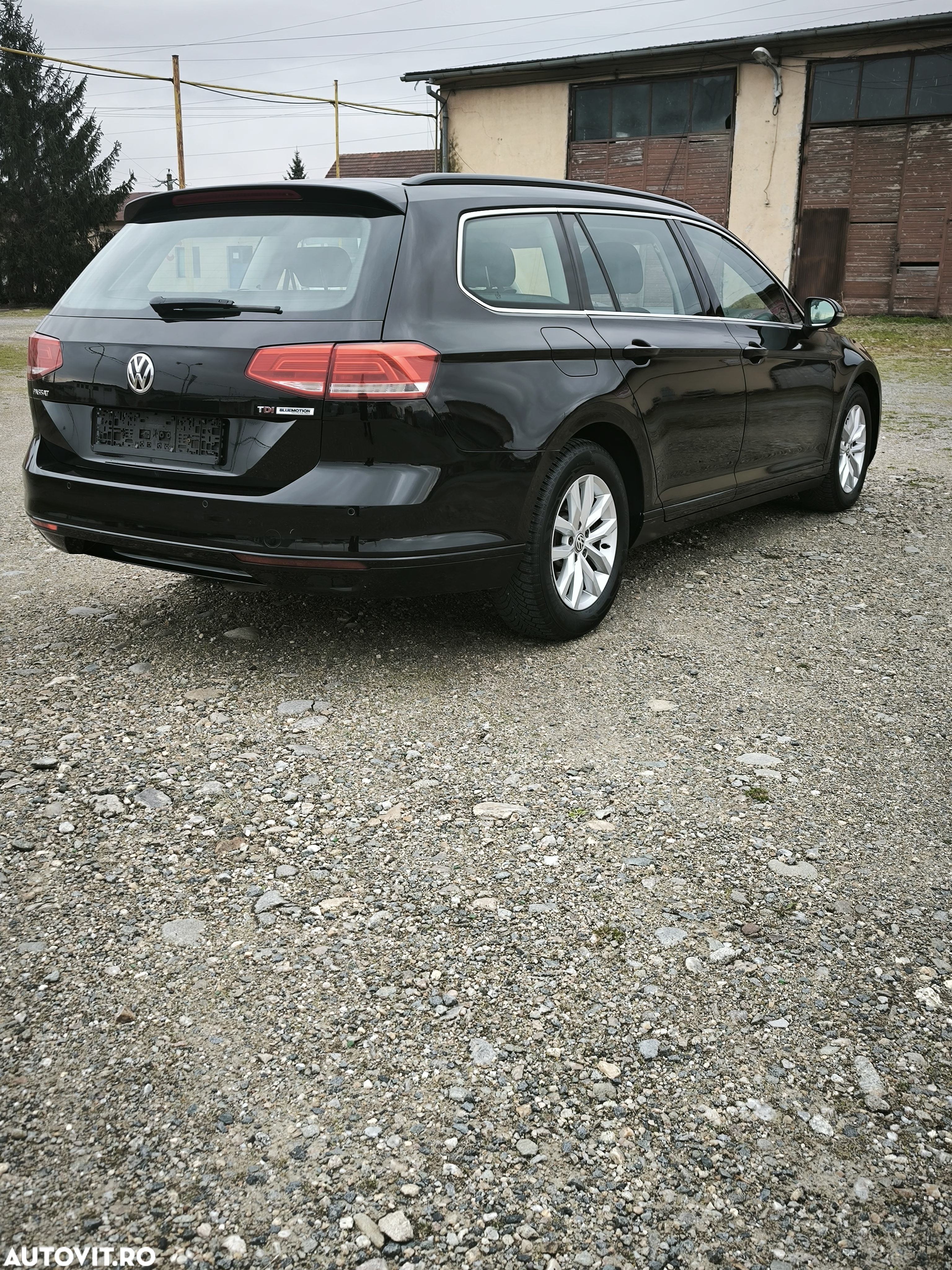 Volkswagen Passat Variant 1.6 TDI (BlueMotion Technology) Comfortline - 3