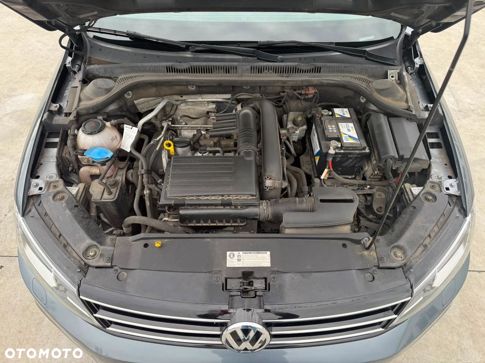 Volkswagen Jetta 1.4 TSI BMT Highline - 22