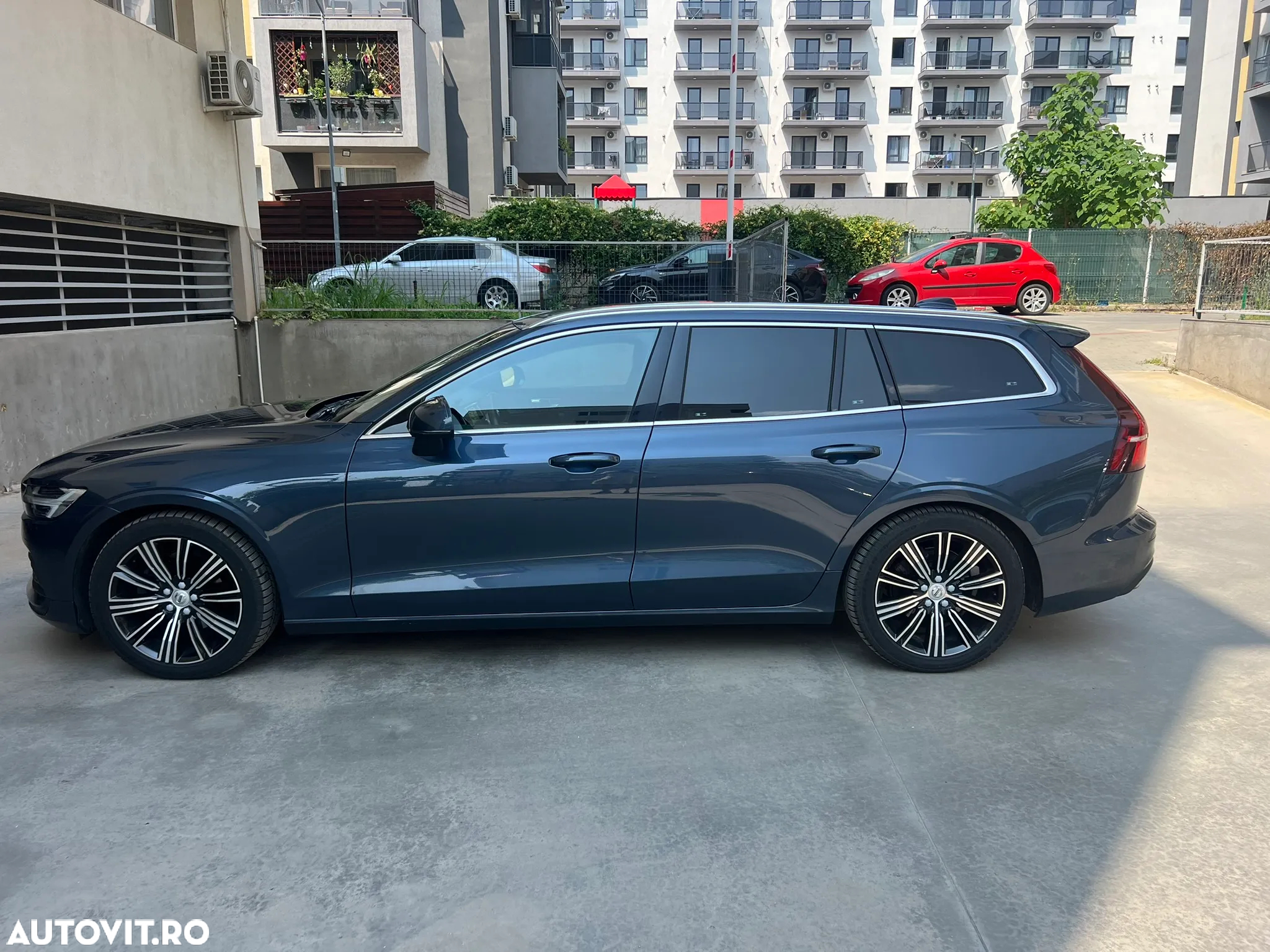 Volvo V60 D4 Momentum Pro - 9