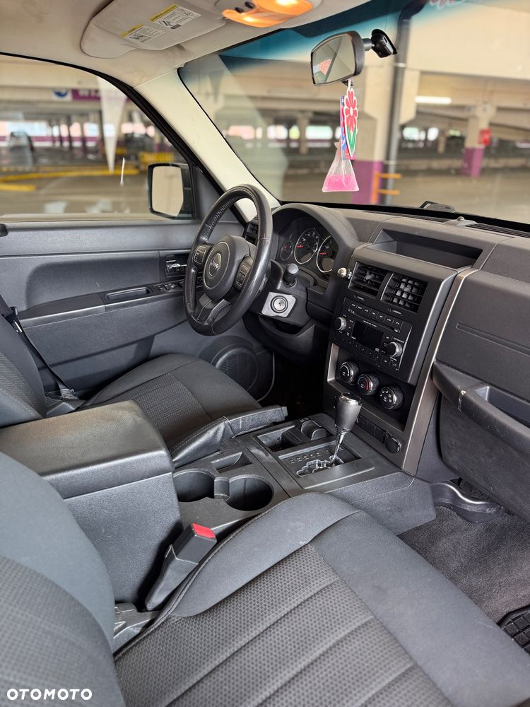 Jeep Liberty 3.7 4x4 - 13