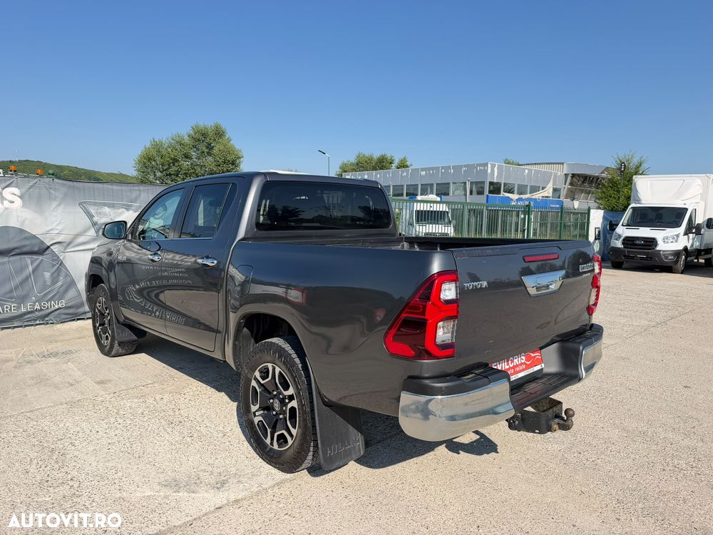 Toyota Hilux 2.8D 204CP 4x4 Double Cab AT Executive - 9