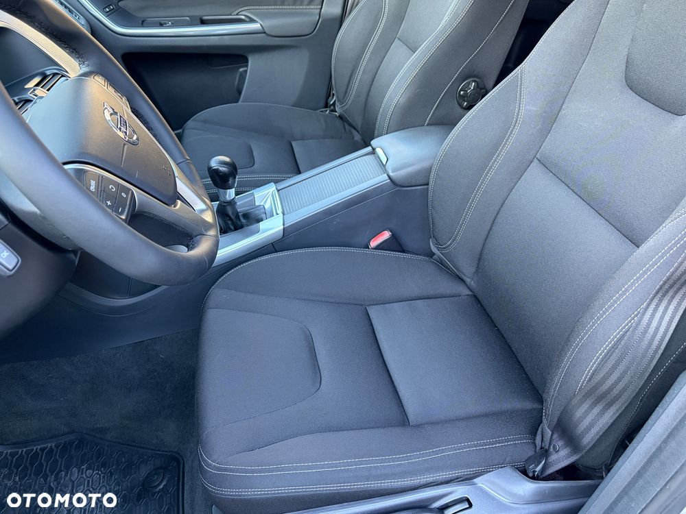 Volvo V60 D4 Momentum - 5