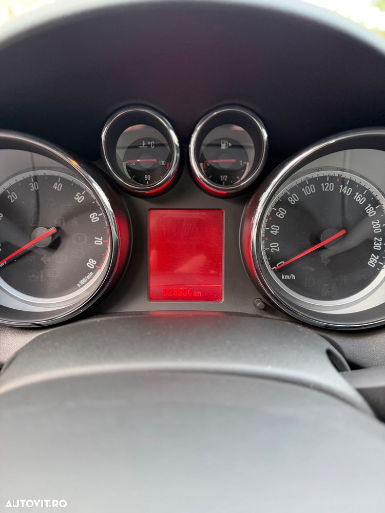 Opel Astra 1.4 Turbo ECOTEC Cosmo - 12