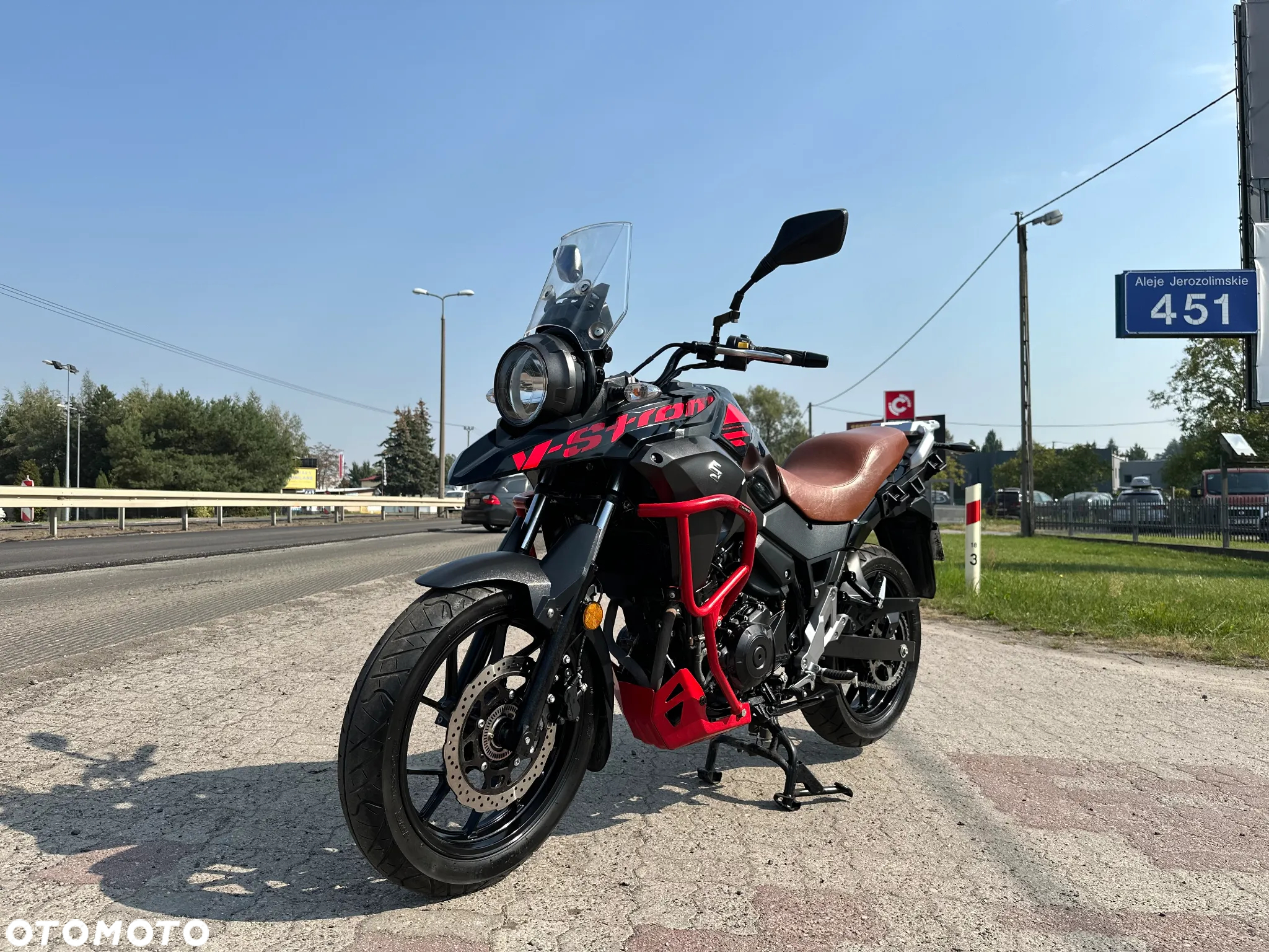 Suzuki DL - 3