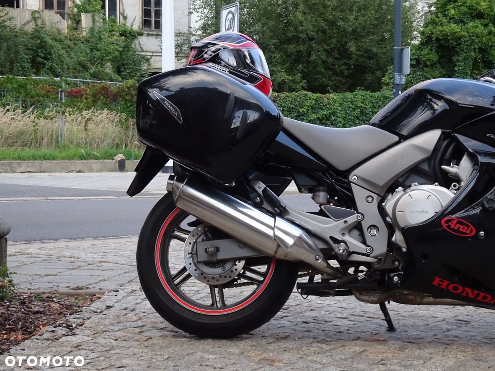 Honda CBF - 16