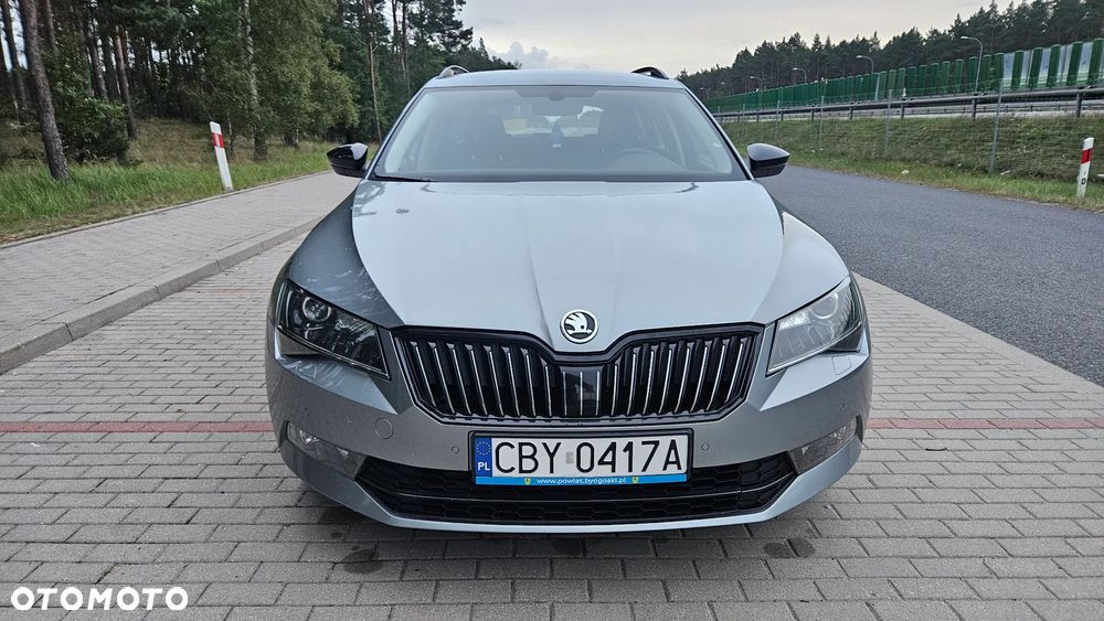 Skoda Superb 2.0 TDI DSG Ambition - 2